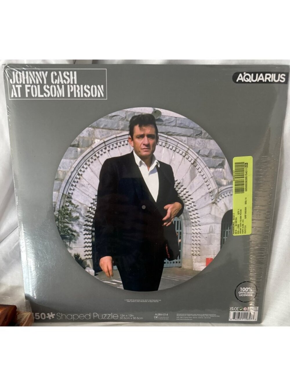 Country Johnny Man in Black Folsom Prison 450 pc. Jigsaw Puzzle Record Shape NEW